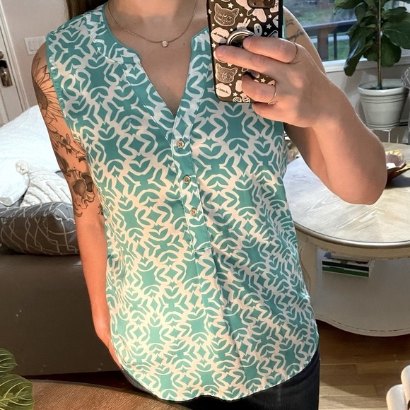Hanna & Gracie Teal and White Geometric Pattern Blouse - Picture 2 of 7